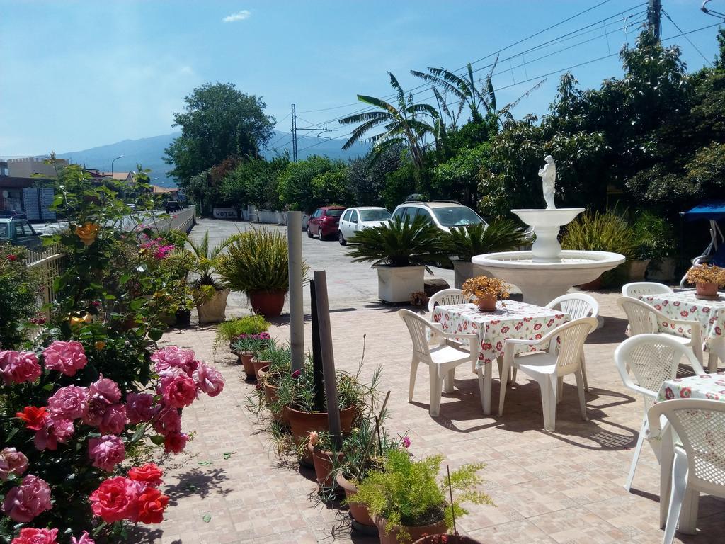 Hotel Eliseo Giardini Naxos Exteriér fotografie