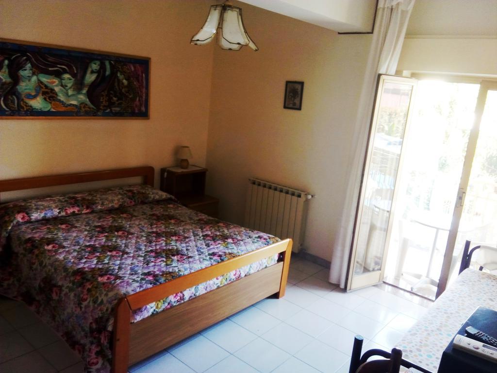 Hotel Eliseo Giardini Naxos Exteriér fotografie