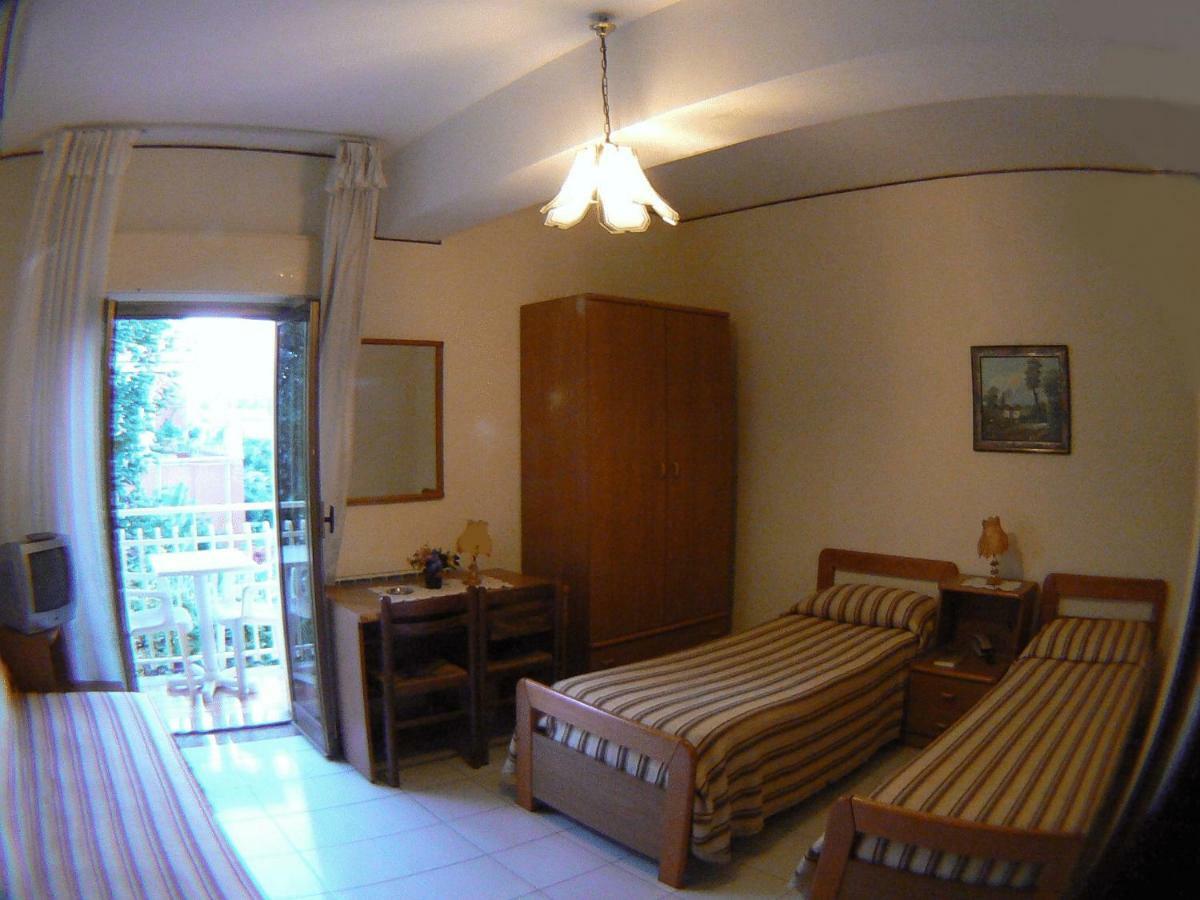 Hotel Eliseo Giardini Naxos Exteriér fotografie